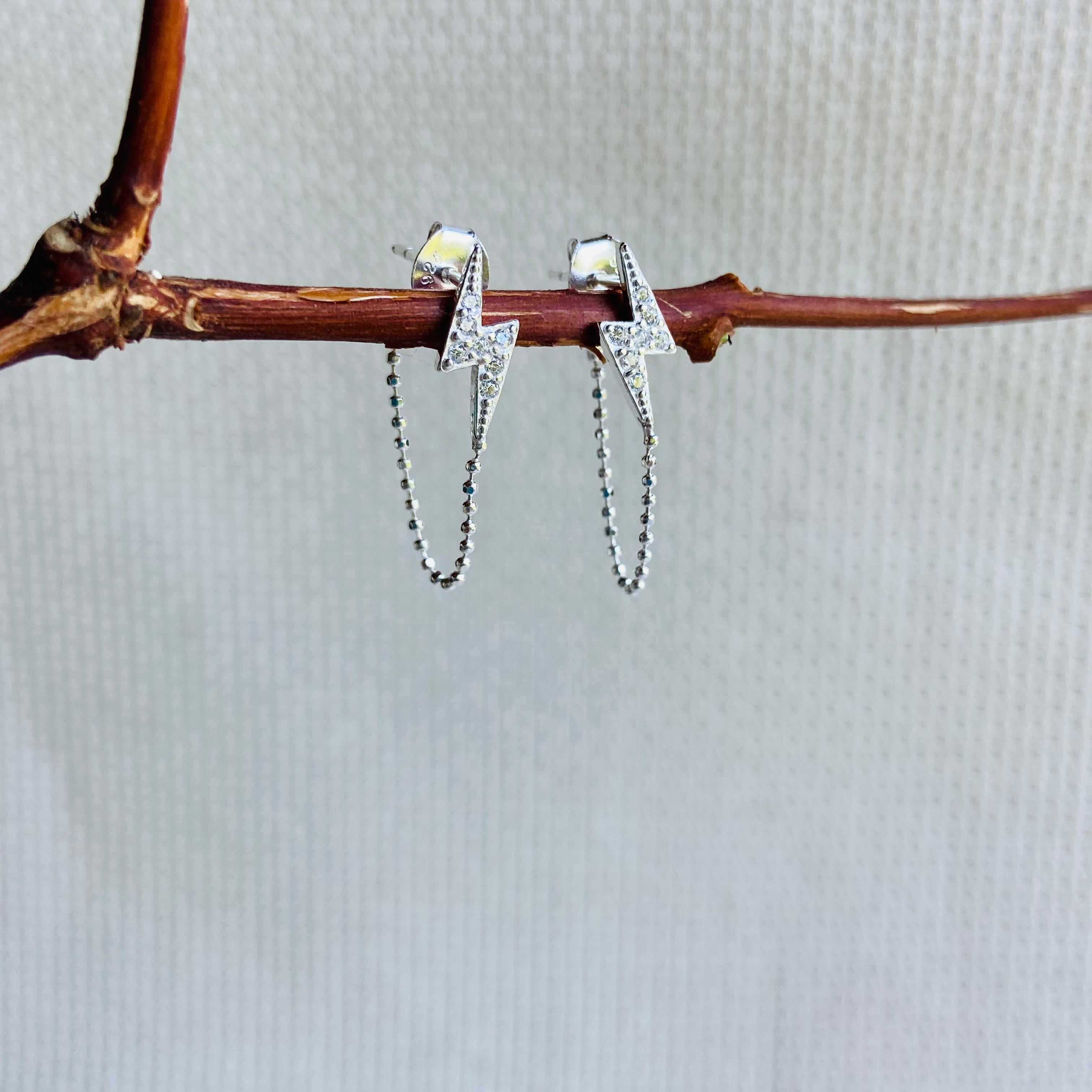 Brinco pata 925 zirconia. BR-018