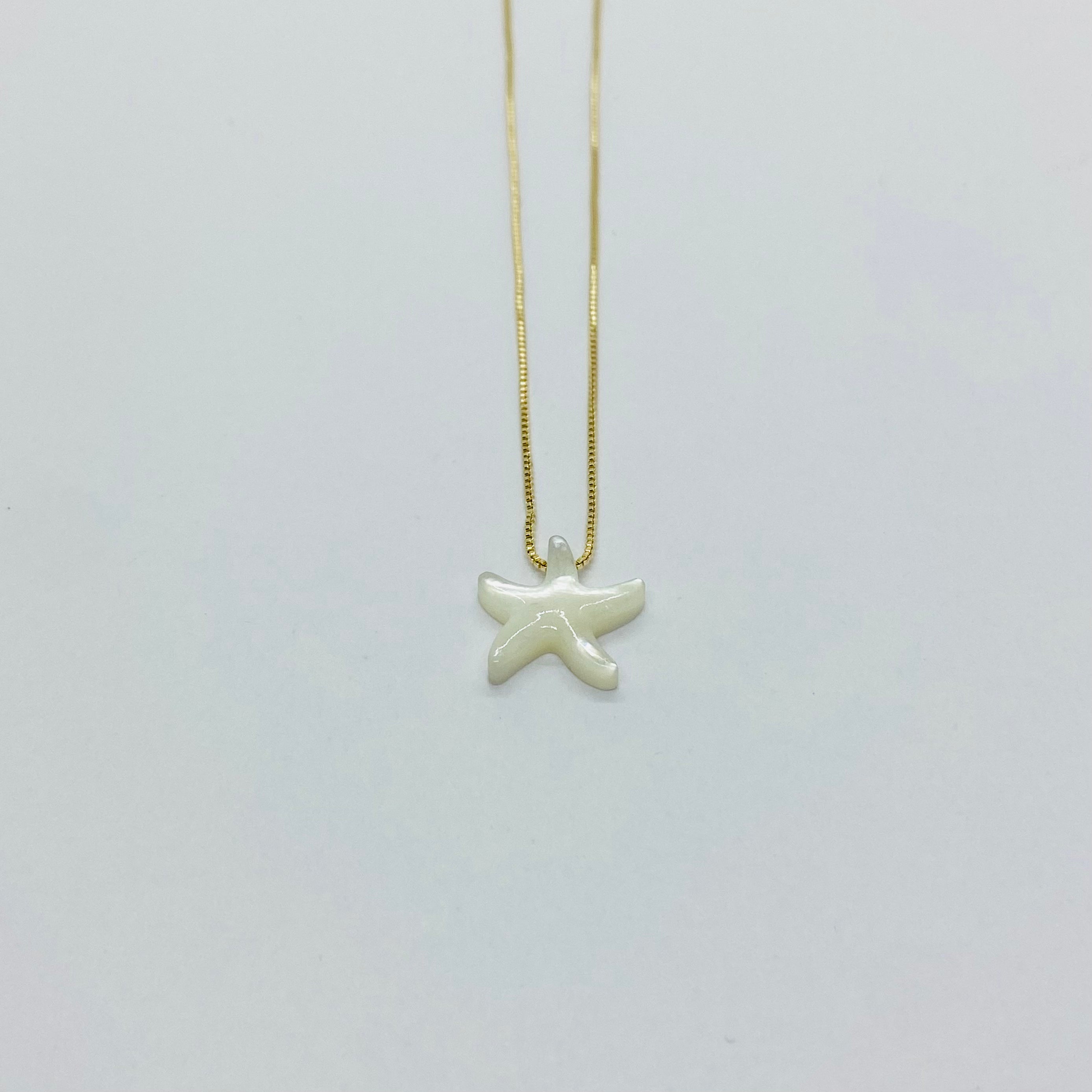 Colar Dourado Estrela do Mar. CO-042