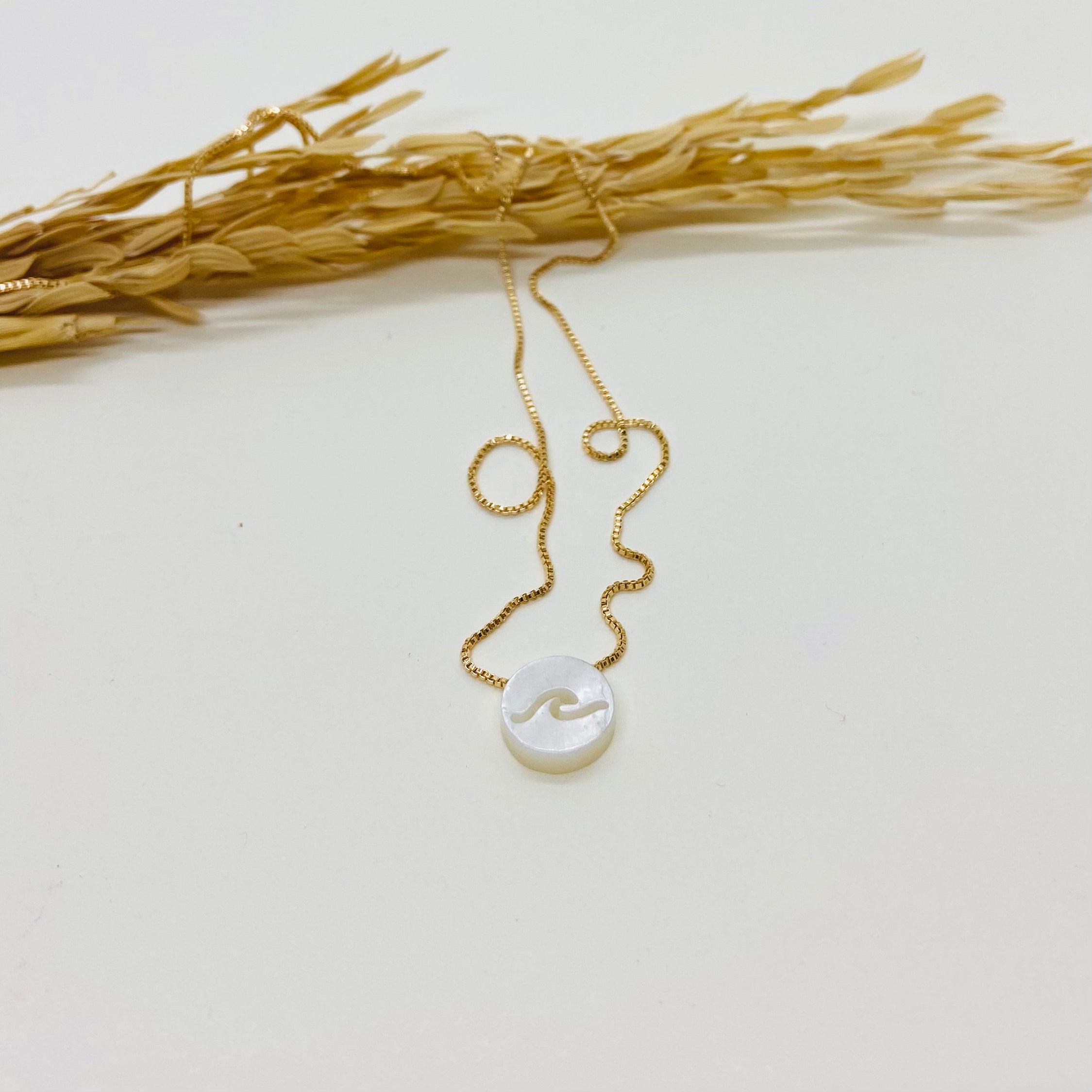Colar Dourado Onda. CO-055