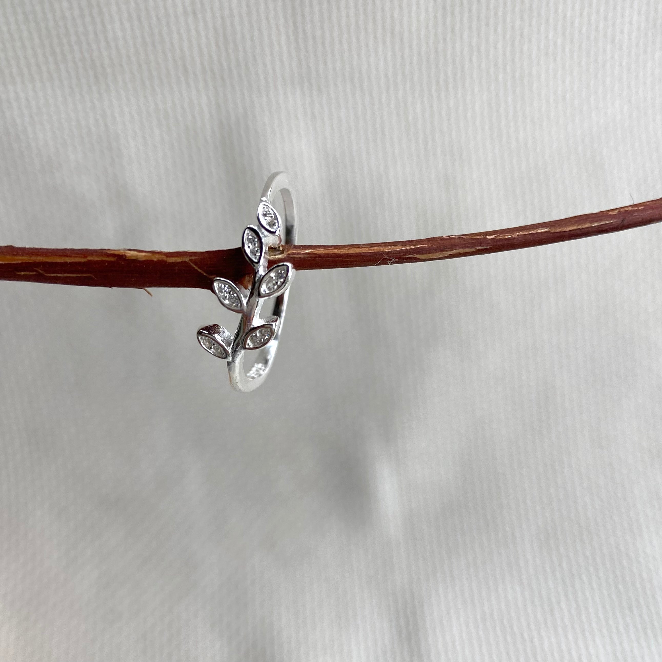 Anel Prata 925 Zircônia. AN-020