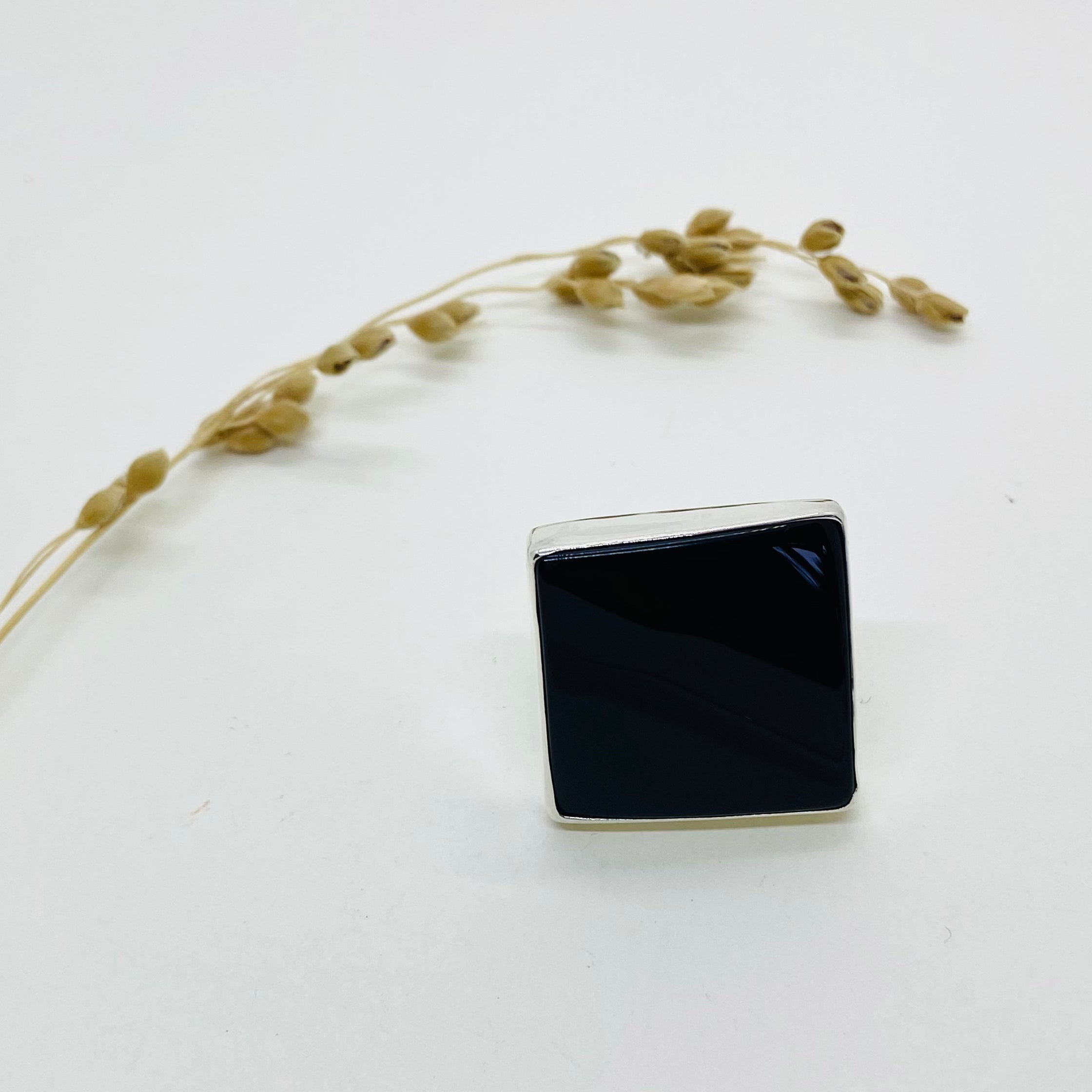 Anel Prata Onix. AN- 135