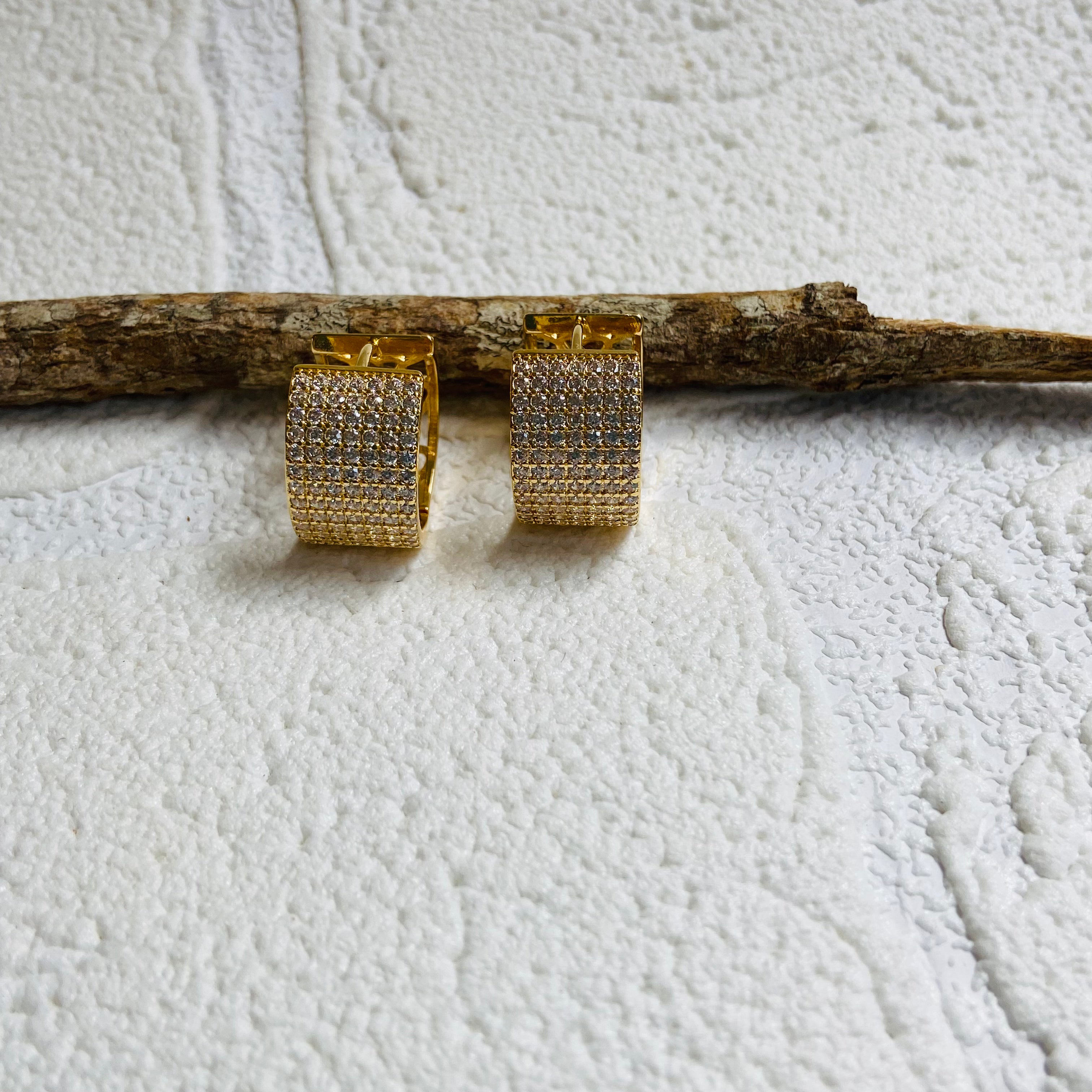 Brinco Dourado. BR-015