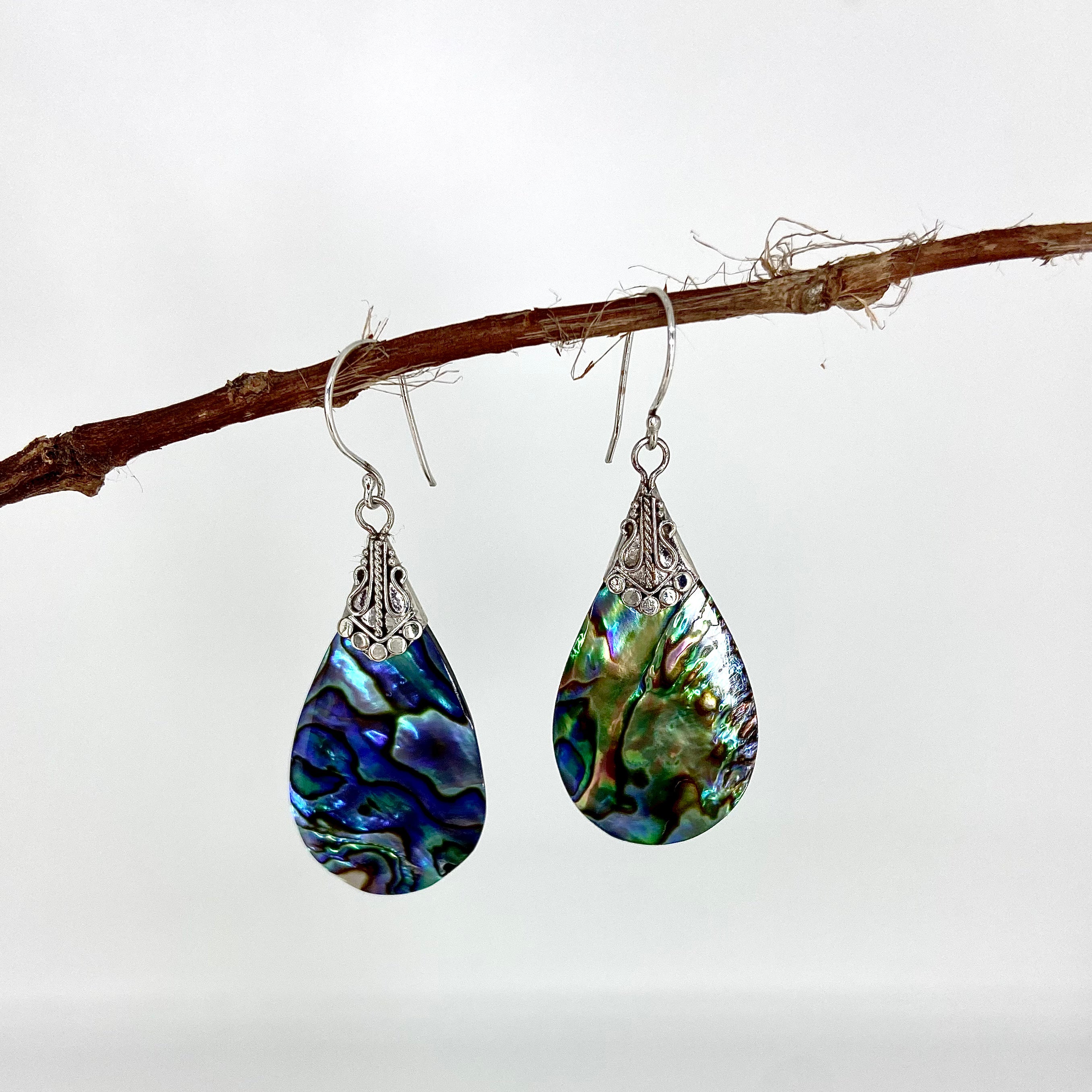 Brinco Abalone Prata 925. BR-0116